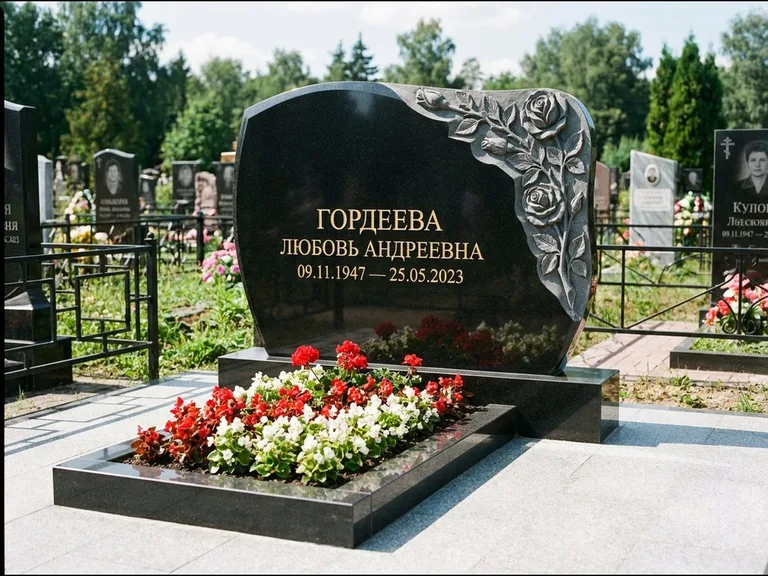 Памятник с барельефом — выполненная работа 16 в Липецке