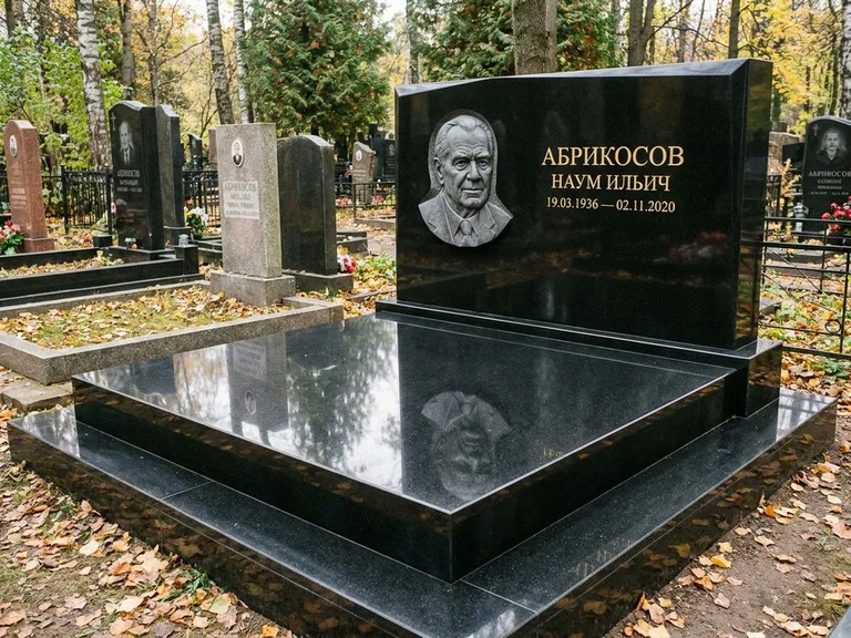 Памятник с барельефом — выполненная работа 37 в Липецке