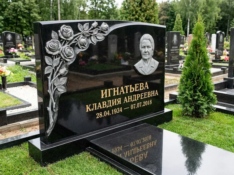 Памятник с барельефом — выполненная работа 45 в Липецке