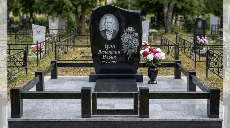 Памятник с гравировкой пионов — выполненная работа «Зуев» в Липецке