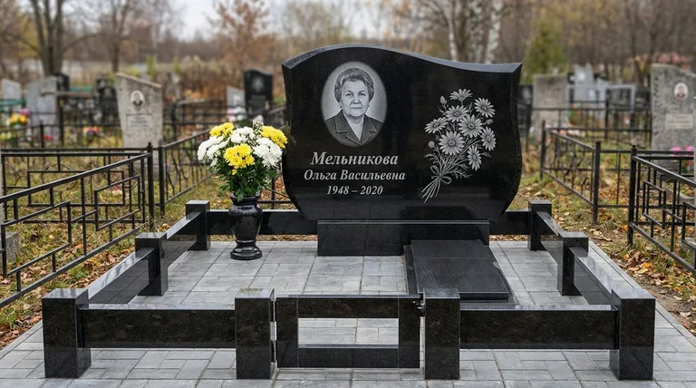 Памятник с гравировкой ромашек — выполненная работа «Мельникова» в Липецке