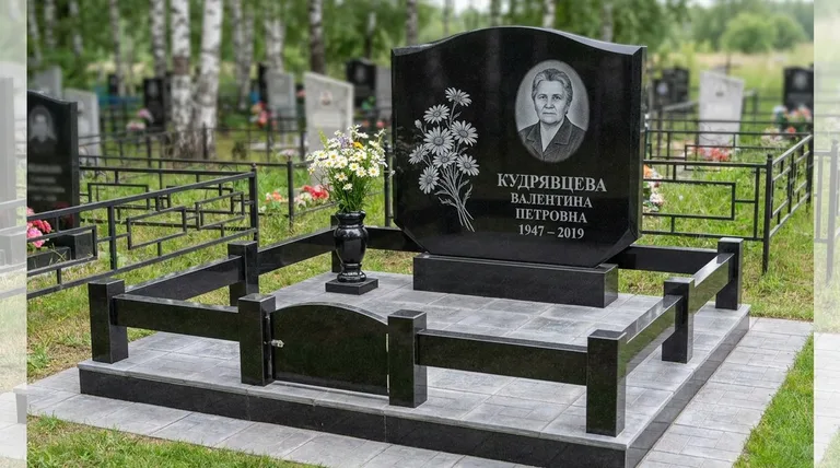 Памятник с гравировкой ромашек — выполненная работа «Кудрявцева» в Липецке