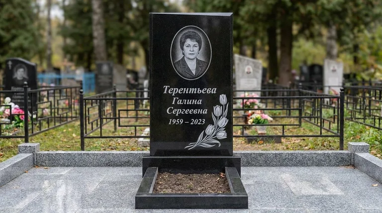 Памятник с гравировкой тюльпанов — выполненная работа «Терентьева» в Липецке