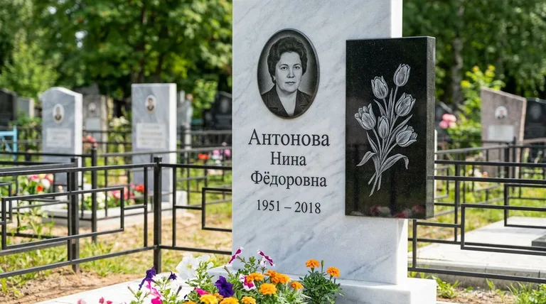 Памятник с гравировкой тюльпанов — выполненная работа «Антонова» в Липецке