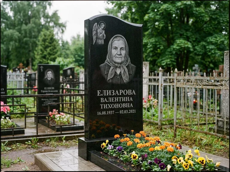 Памятник с гравировкой ангела — гравировка ангела с голубем по диагонали стелы, работа «Пантелеева» в Липецке