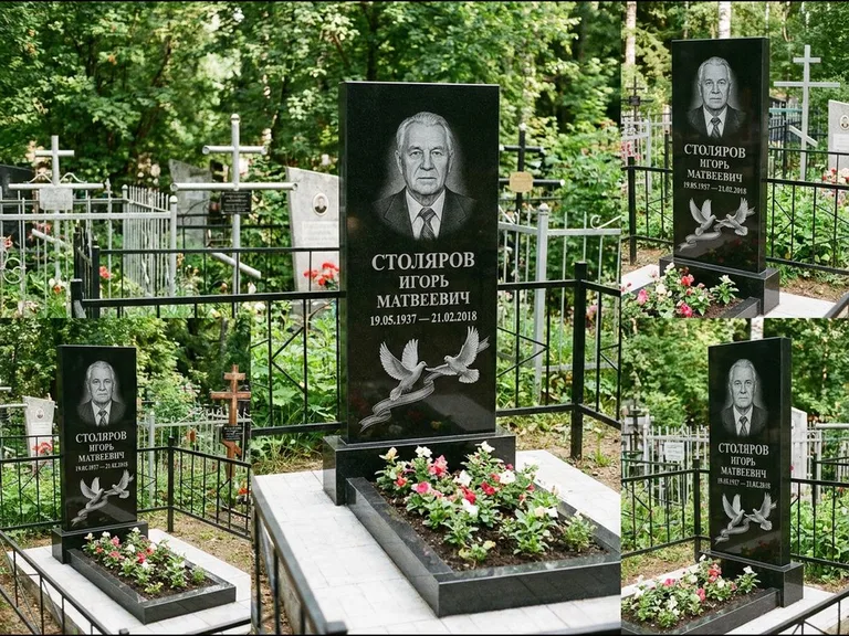 Памятник с гравировкой голубей — гравировка двух летящих голубей с лентой по диагонали стелы, работа «Столяров» в Липецке