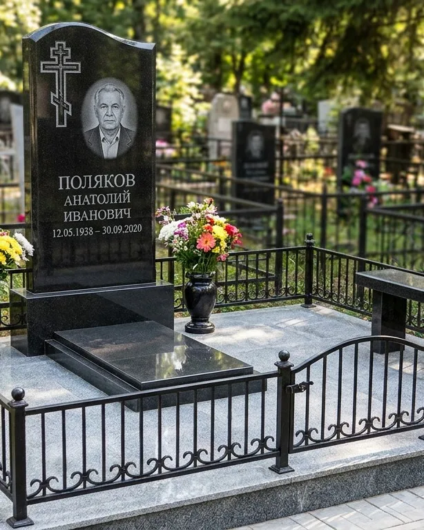 Памятник под ключ с восьмиконечным крестом в Липецке