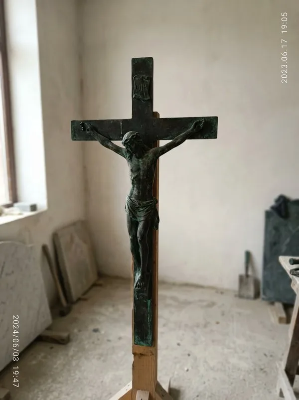 Распятие на памятник — скульптура на памятник, бронза, высота 60 см