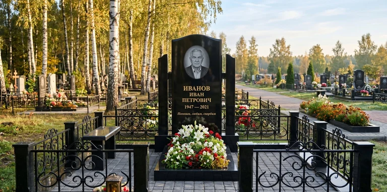 Установка памятника на могилу под ключ в Липецке — гранитный мемориальный комплекс, ограда, плитка, благоустройство