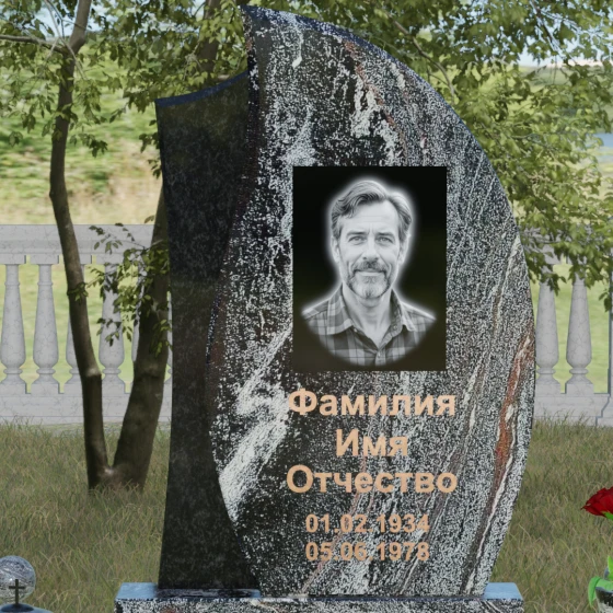 Светский гранитный памятник в Липецке, гранит амфиболит