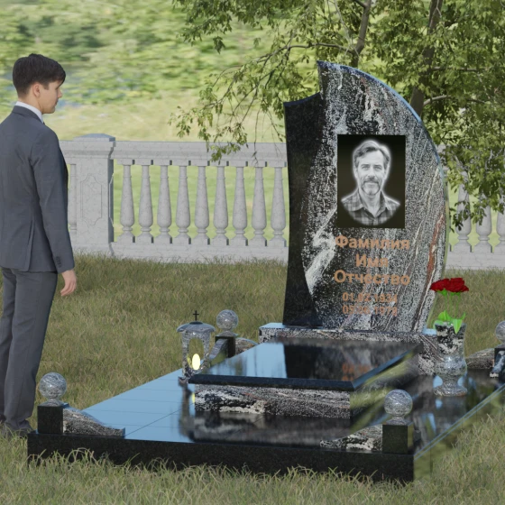 Светский гранитный памятник в Липецке, гранит амфиболит, вид 4