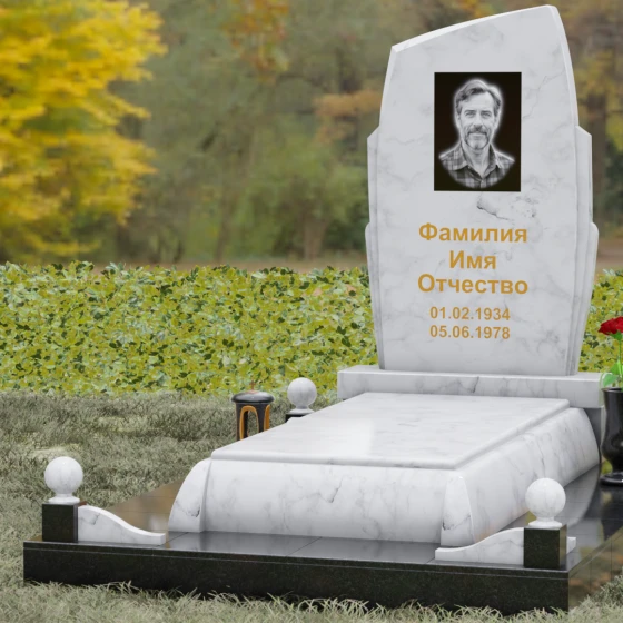 Вертикальный гранитный памятник с диагональным срезом, мрамор Тассос, вид 4, в Якутске
