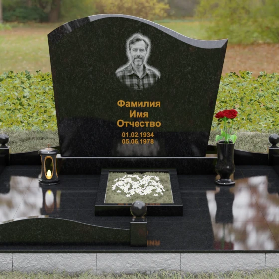 Гранитный памятник вертикальной ориентации в Казани, гранит Габбро-диабаз, вид 2
