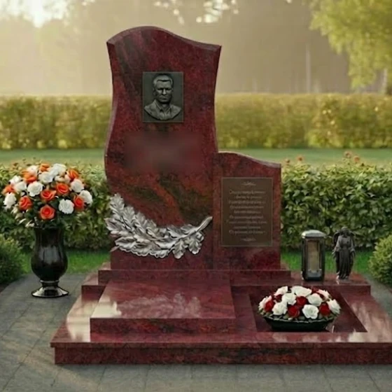 Мемориальный комплекс гранит — металл в Тюмени, гранит Лезниковский