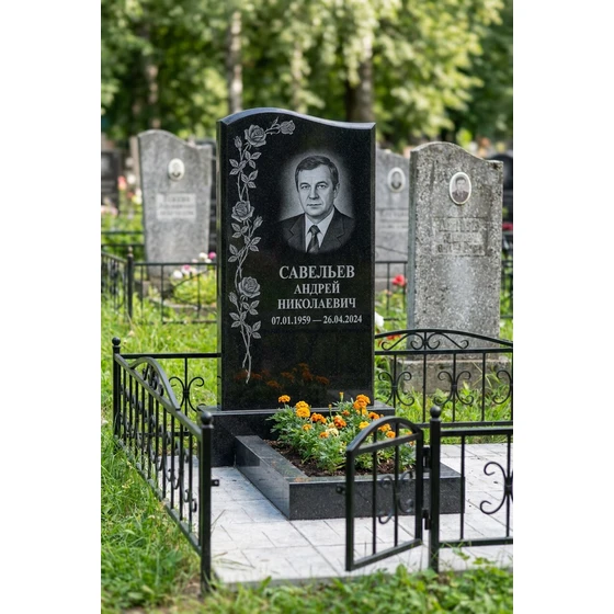 Гранитный памятник