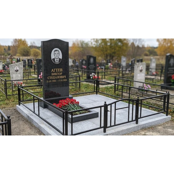 Гранитный памятник
