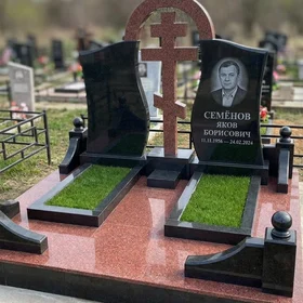 Комбинированный памятник с крестом на двоих