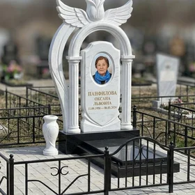 Комбинированный памятник с аркой, ангелом и голубем